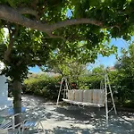 Yfantis Sakis Apartment's Maison d'hôtes