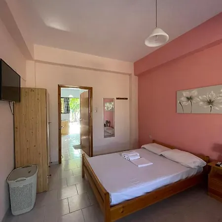 Yfantis Sakis Apartment's Penzion