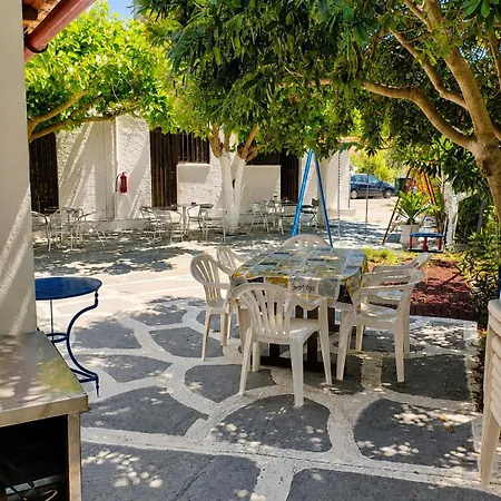 Yfantis Sakis Apartment's Penzion 4*