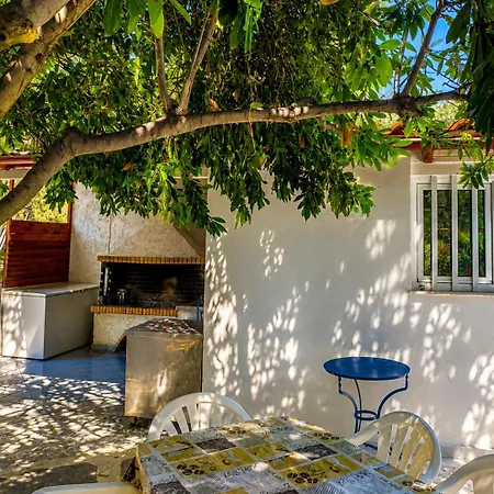 Yfantis Sakis Apartment's Penzion 4*