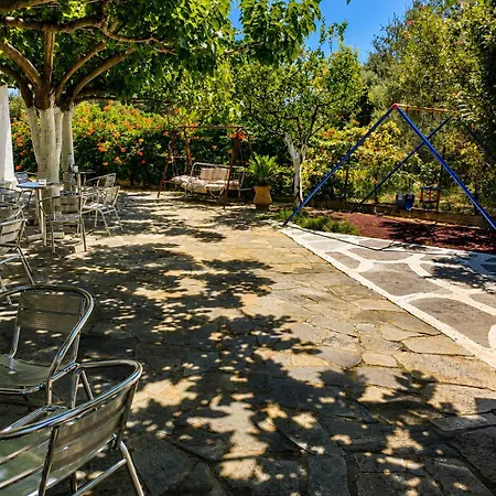 Yfantis Sakis Apartment's Penzion 4*